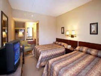 Langley Hwy Hotel Eksteriør bilde